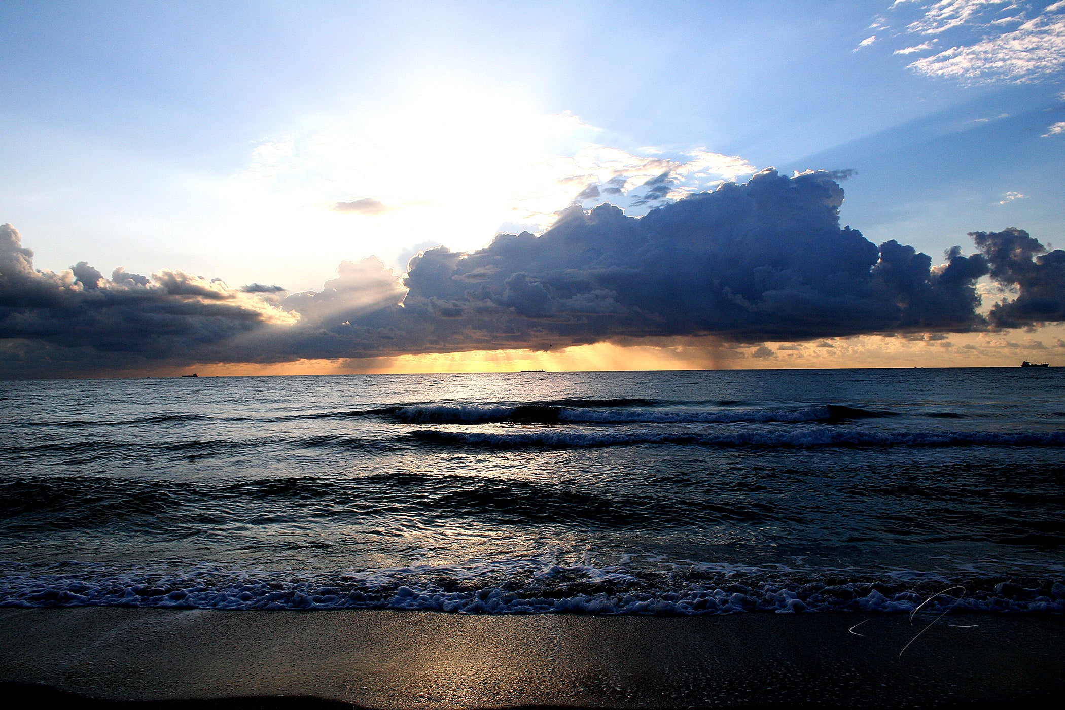 OVER THE HORIZON (2008)