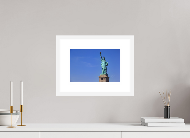 12 x 8″, FRAME - SOLID WOOD [FUJIFLEX] THE STATUE OF LIBERTY