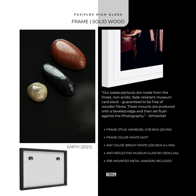 Fujiflex high gloss frame solid wood with stones and text on a white background