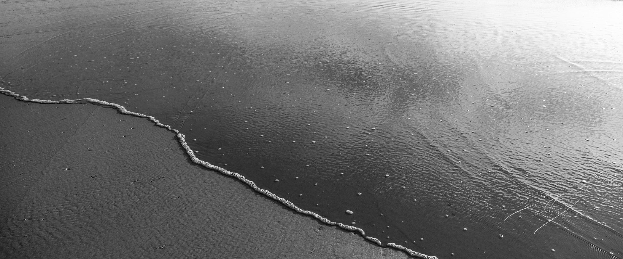 TOUCH THE SHORE (2018)